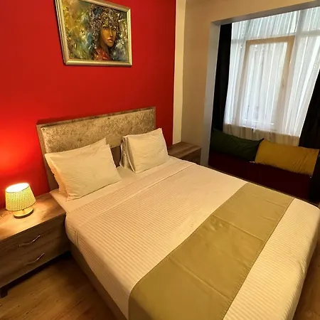 By Kinyas イスタンブール