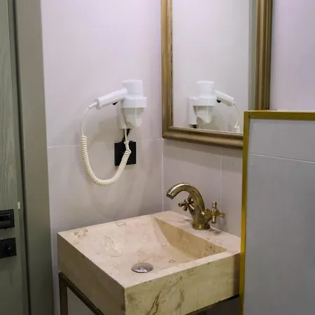 فندق By Kinyas *