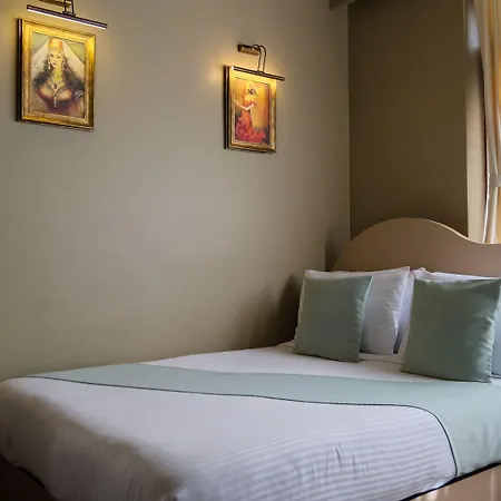 Hotell By Kinyas