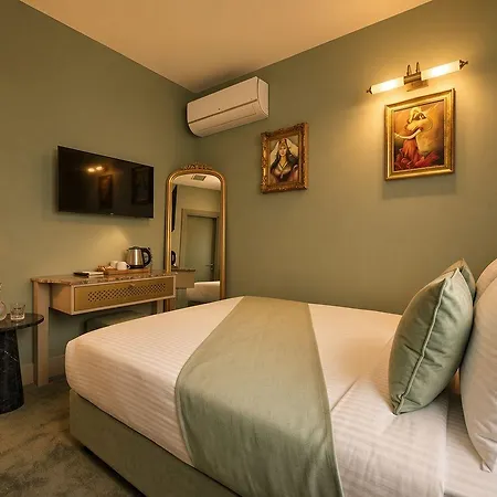 By Kinyas Hotel