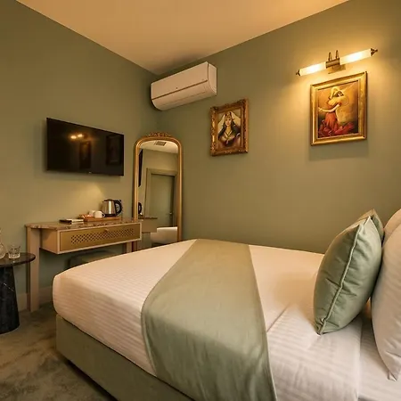 By Kinyas Hotel