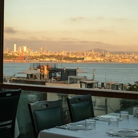 By Kinyas Hotel