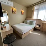 Hotel By Kinyas 3*
