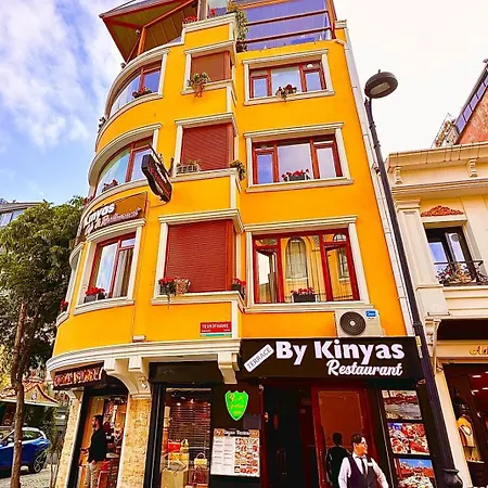 Hotell By Kinyas